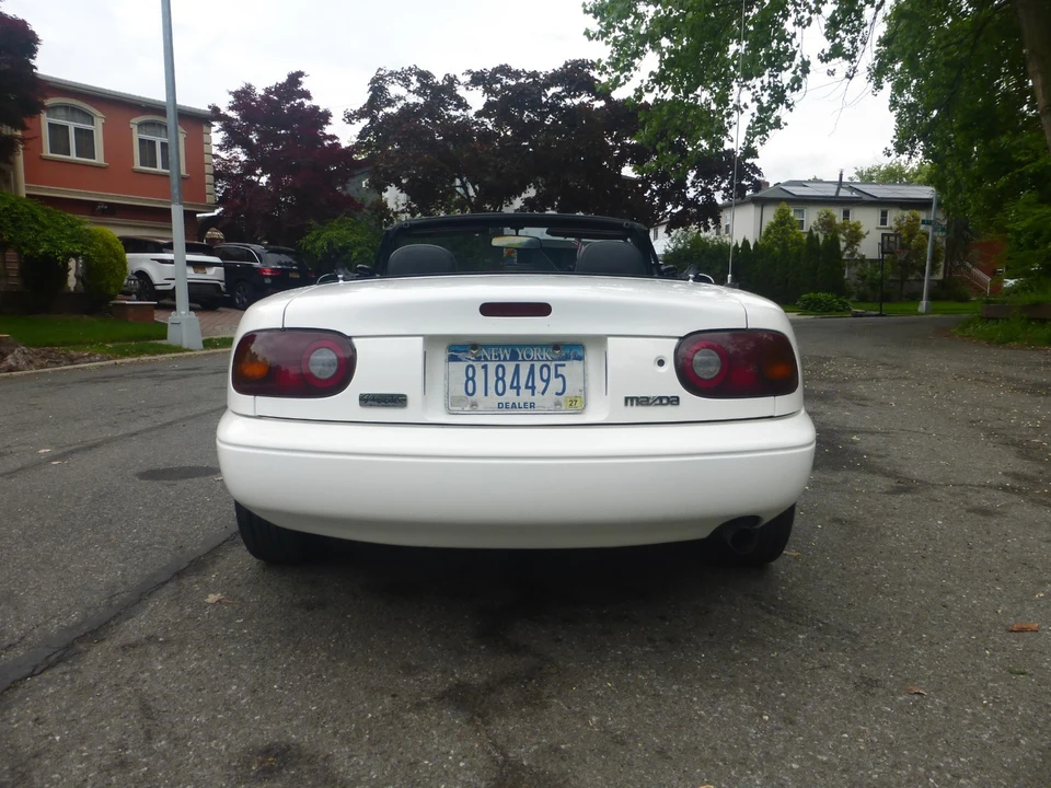 1990 Mazda NA MX-5 Miata - Image 11 of 31