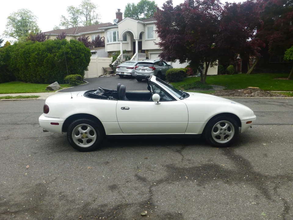 1990 Mazda NA MX-5 Miata - Image 5 of 31