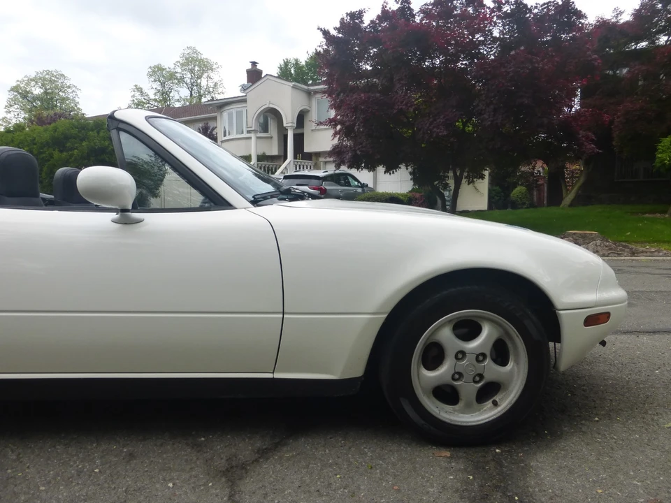 1990 Mazda NA MX-5 Miata - Image 15 of 31