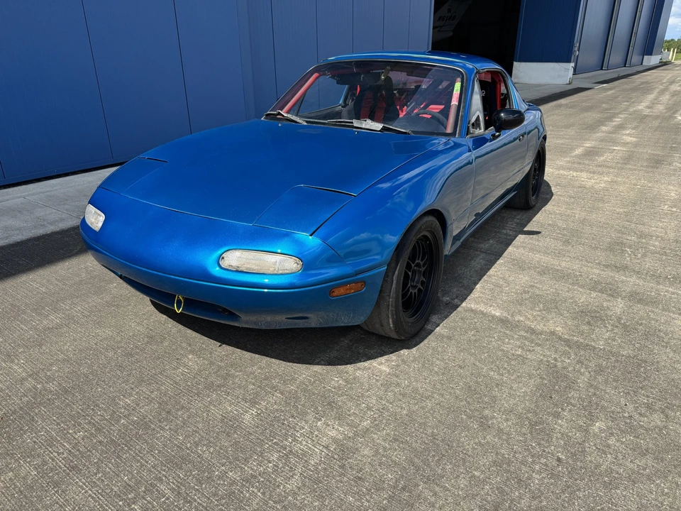1990 Mazda NA MX-5 Miata - Image 2 of 31