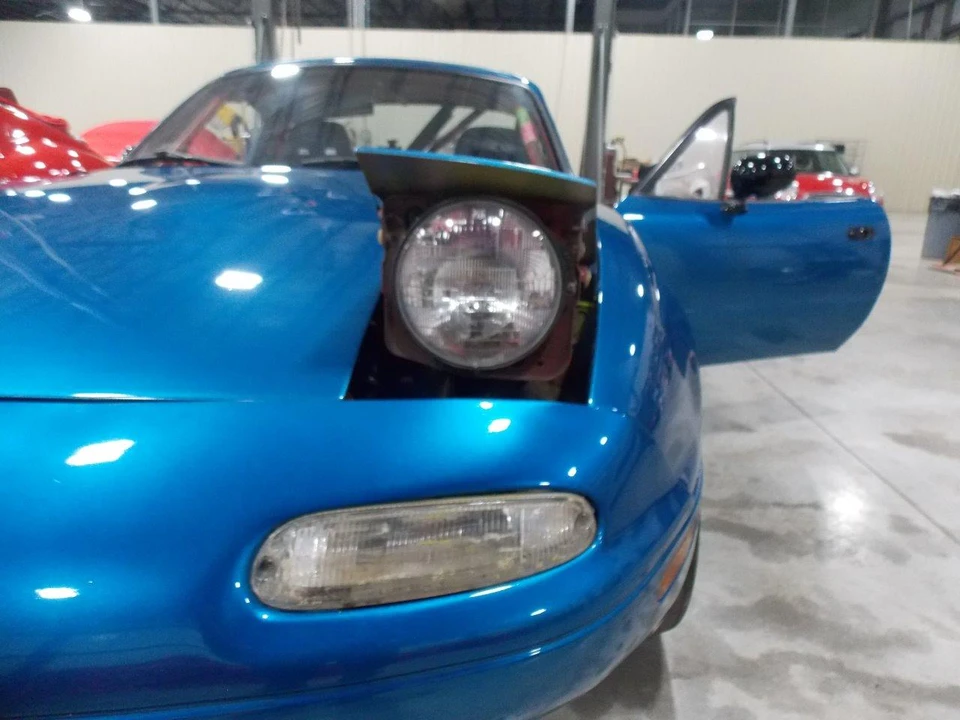 1990 Mazda NA MX-5 Miata - Image 13 of 31