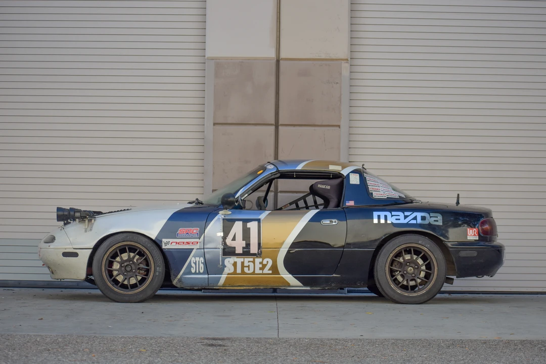 1990 Mazda NA MX-5 Miata - Image 5 of 31
