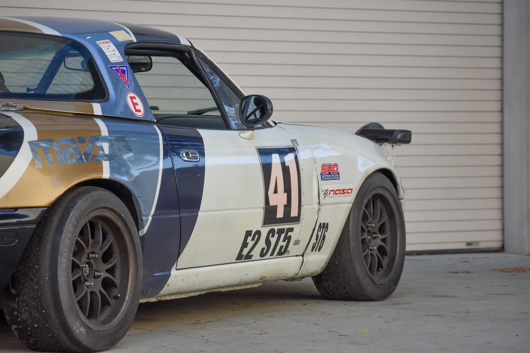 1990 Mazda NA MX-5 Miata - Image 17 of 31