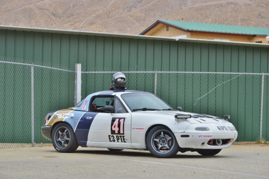 1990 Mazda NA MX-5 Miata - Image 21 of 31