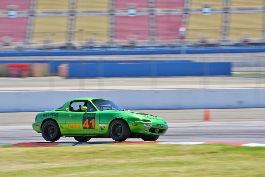 1990 Mazda NA MX-5 Miata - Image 23 of 31