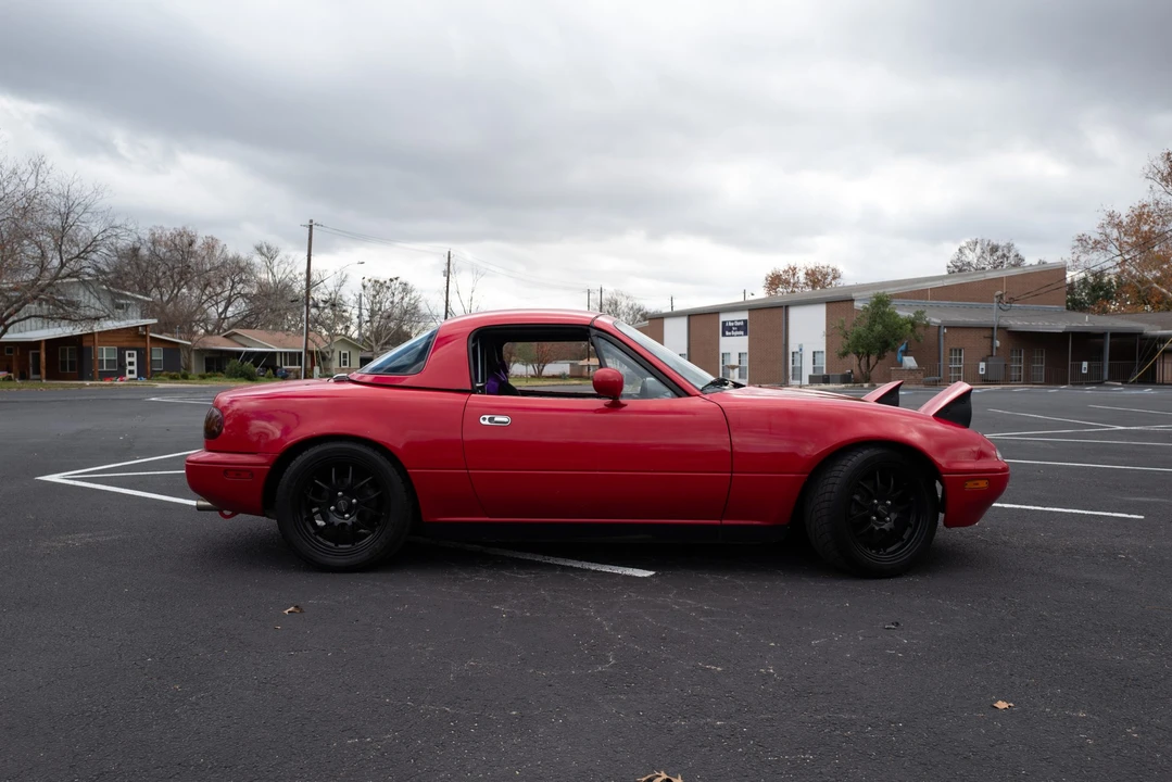 1990 Mazda NA MX-5 Miata - Image 8 of 31