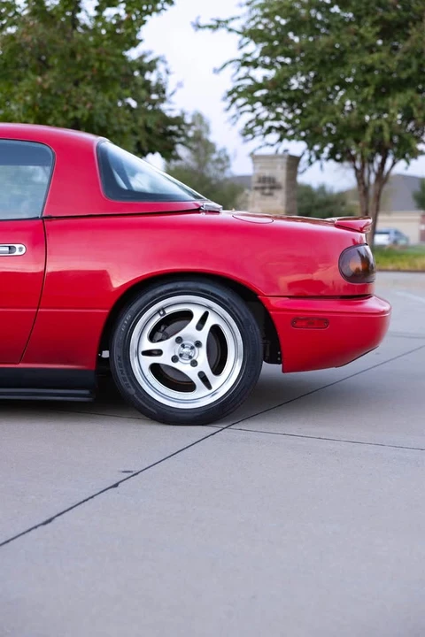 1990 Mazda NA MX-5 Miata - Image 9 of 12