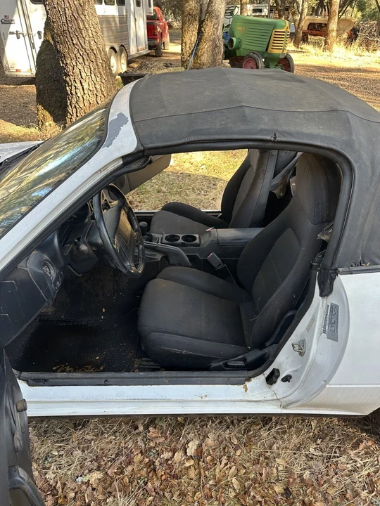 1990 Mazda NA MX-5 Miata - Image 6 of 7
