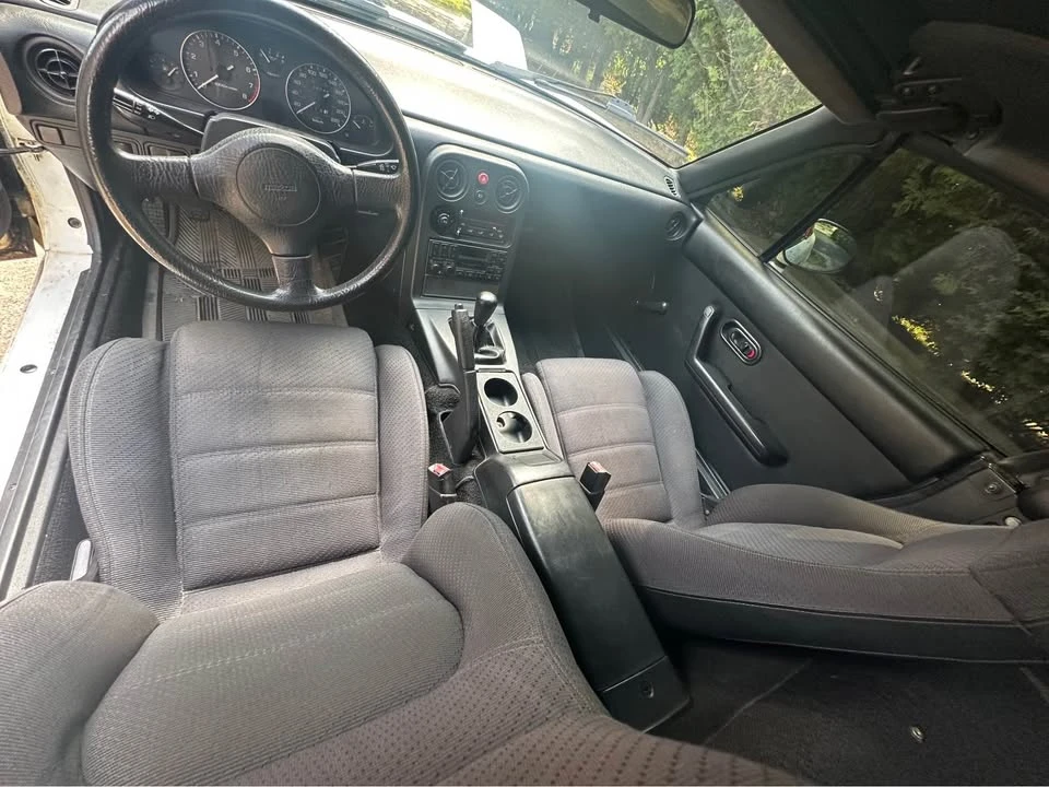 1990 Mazda NA MX-5 Miata - Image 6 of 7