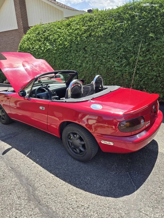 1990 Mazda NA MX-5 Miata - Image 9 of 10