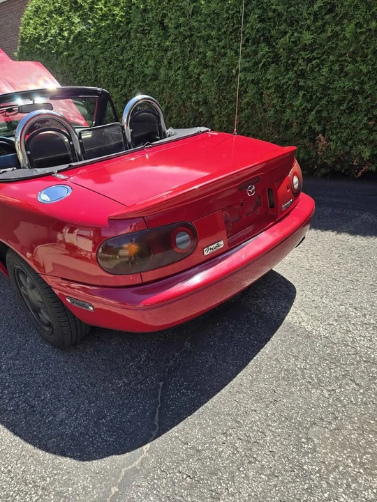1990 Mazda NA MX-5 Miata - Image 8 of 10