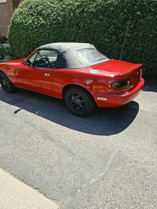 1990 Mazda NA MX-5 Miata - Image 3 of 10
