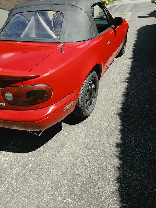 1990 Mazda NA MX-5 Miata - Image 2 of 10