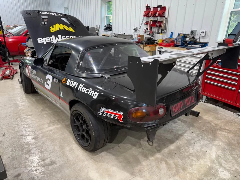 1990 Mazda NA MX-5 Miata - Image 2 of 15