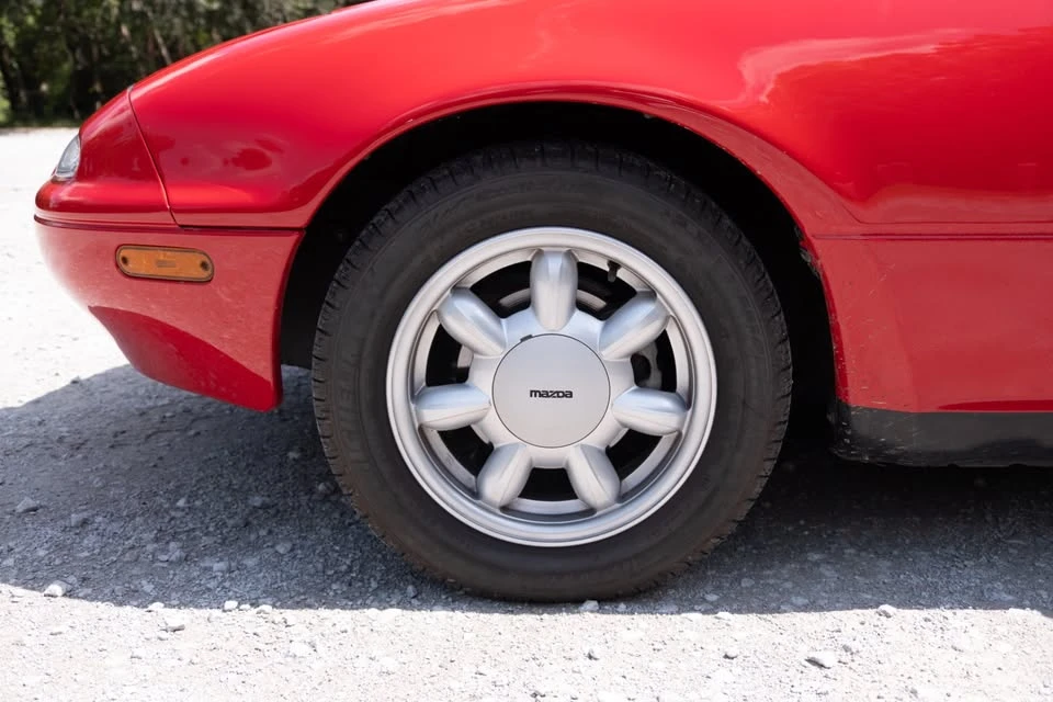 1990 Mazda NA MX-5 Miata - Image 16 of 20