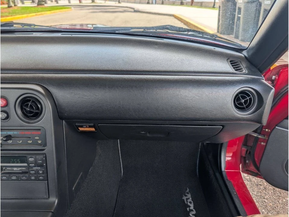 1990 Mazda NA MX-5 Miata - Image 15 of 20