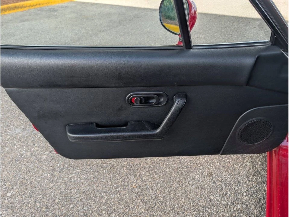 1990 Mazda NA MX-5 Miata - Image 17 of 20