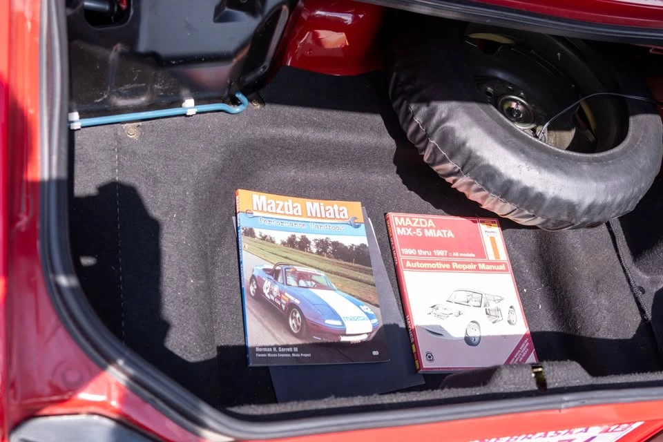 1990 Mazda NA MX-5 Miata - Image 13 of 20