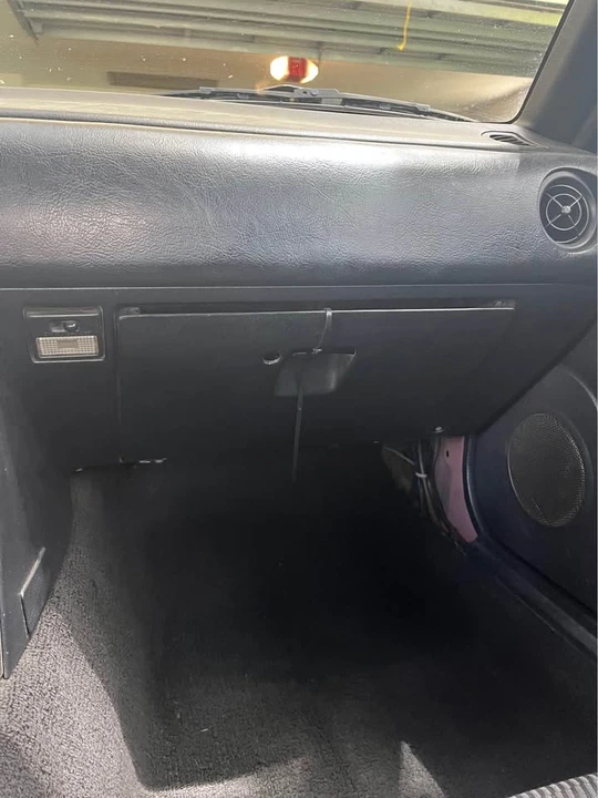1990 Mazda NA MX-5 Miata - Image 14 of 14