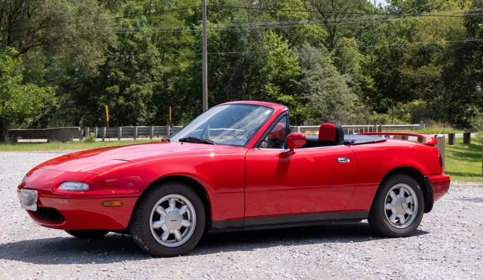 1990 Mazda NA MX-5 Miata - Image 15 of 20