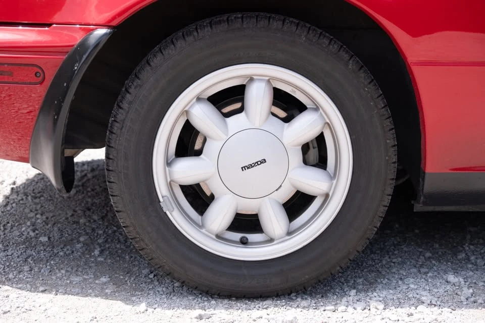 1990 Mazda NA MX-5 Miata - Image 18 of 20
