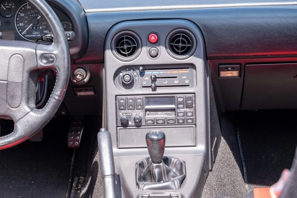 1990 Mazda NA MX-5 Miata - Image 11 of 20