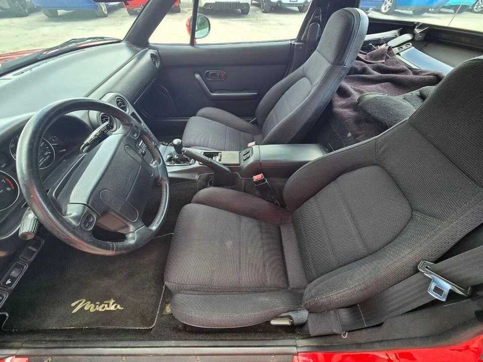 1990 Mazda NA MX-5 Miata - Image 10 of 20