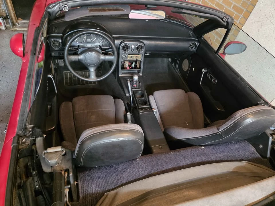 1990 Mazda NA MX-5 Miata - Image 5 of 7