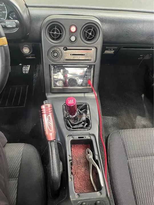 1990 Mazda NA MX-5 Miata - Image 13 of 14