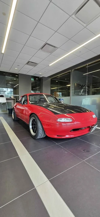 1990 Mazda NA MX-5 Miata - Image 5 of 9