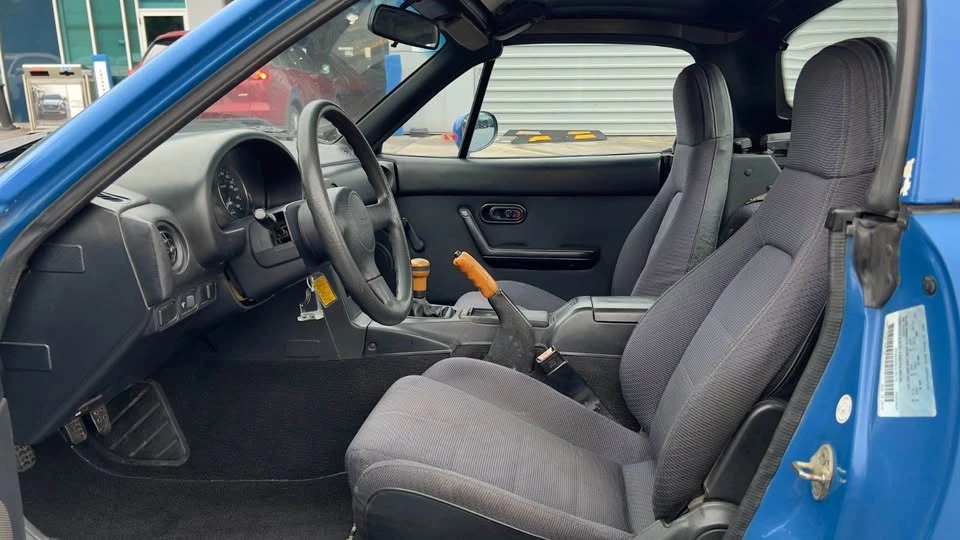 1990 Mazda NA MX-5 Miata - Image 9 of 11