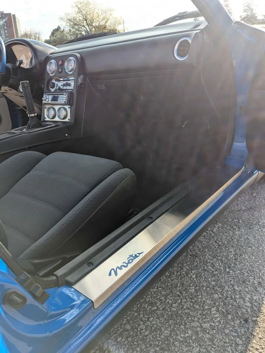 1990 Mazda NA MX-5 Miata - Image 14 of 16