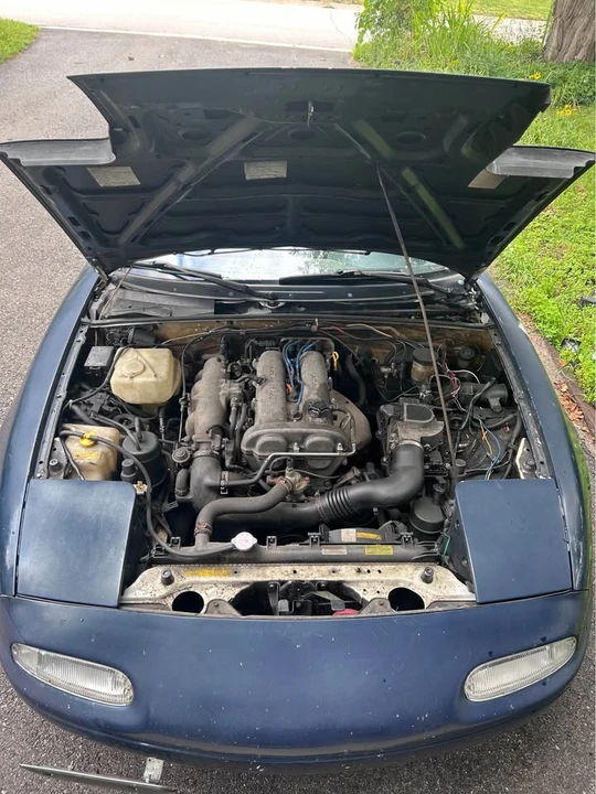 1990 Mazda NA MX-5 Miata - Image 9 of 10