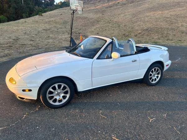 1990 Mazda NA MX-5 Miata - Image 2 of 9