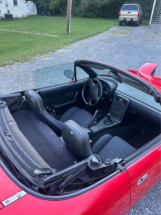 1990 Mazda NA MX-5 Miata - Image 6 of 11