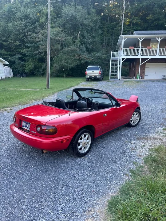 1990 Mazda NA MX-5 Miata - Image 4 of 11