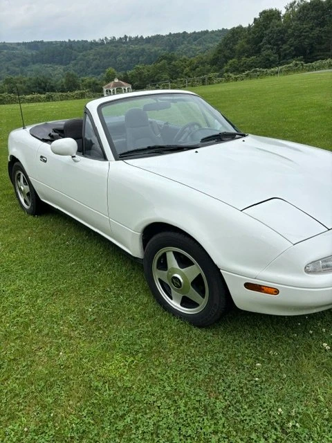1990 Mazda NA MX-5 Miata - Image 5 of 7