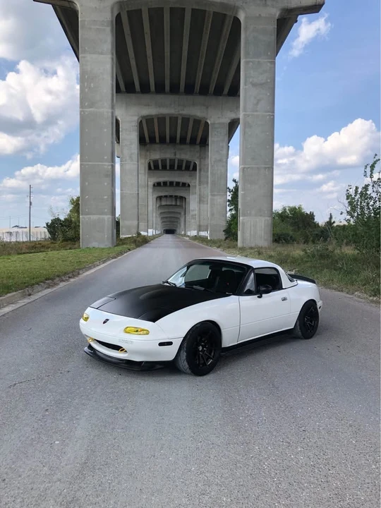1990 Mazda NA MX-5 Miata - Image 18 of 19