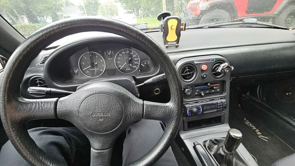 1990 Mazda NA MX-5 Miata - Image 6 of 7