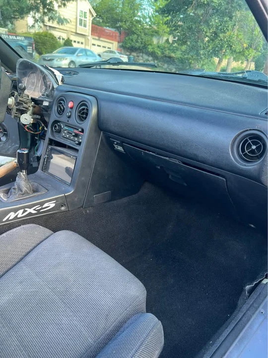 1990 Mazda NA MX-5 Miata - Image 9 of 12