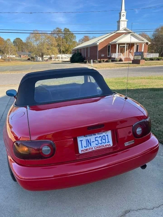 1990 Mazda NA MX-5 Miata - Image 2 of 3
