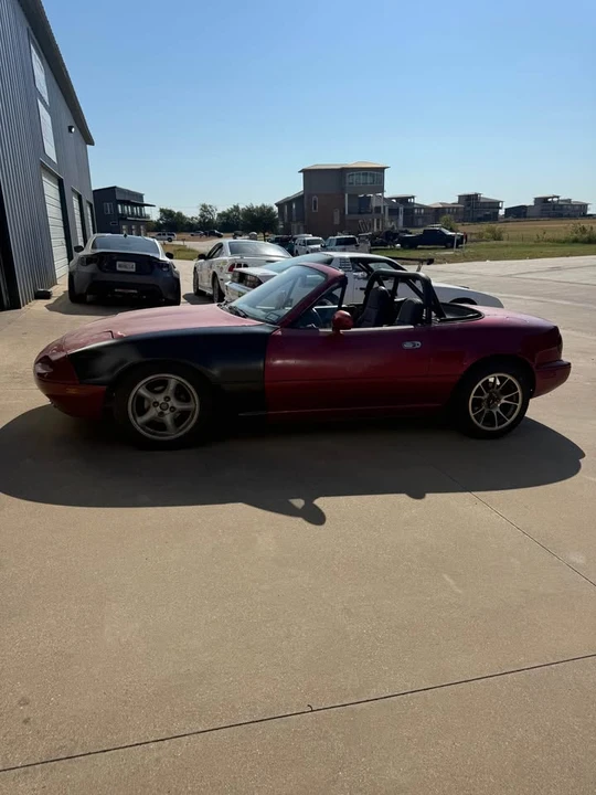 1990 Mazda NA MX-5 Miata - Image 4 of 13