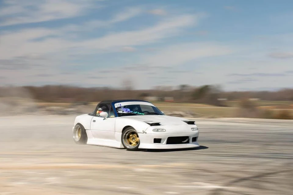 1990 Mazda NA MX-5 Miata - Image 18 of 20