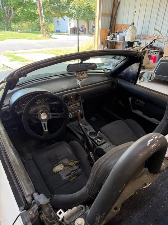 1990 Mazda NA MX-5 Miata - Image 9 of 20