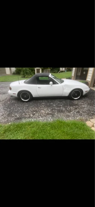 1990 Mazda NA MX-5 Miata - Image 2 of 4