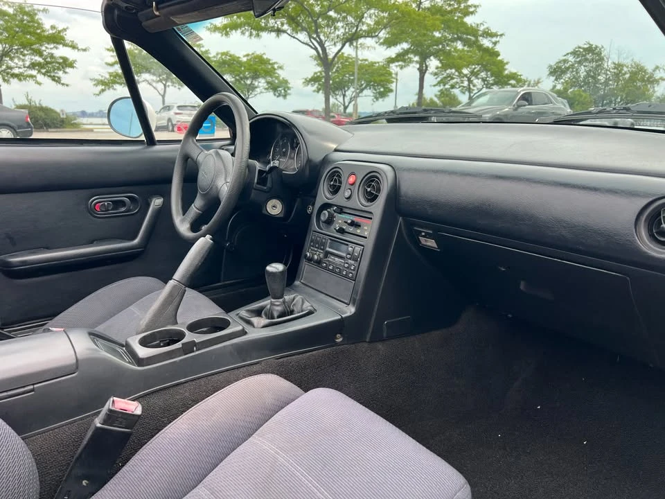 1990 Mazda NA MX-5 Miata - Image 9 of 14