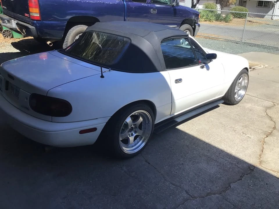 1990 Mazda NA MX-5 Miata - Image 11 of 12