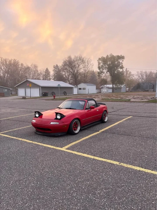 1990 Mazda NA MX-5 Miata - Image 8 of 9