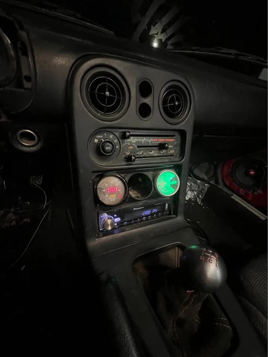 1990 Mazda NA MX-5 Miata - Image 7 of 8