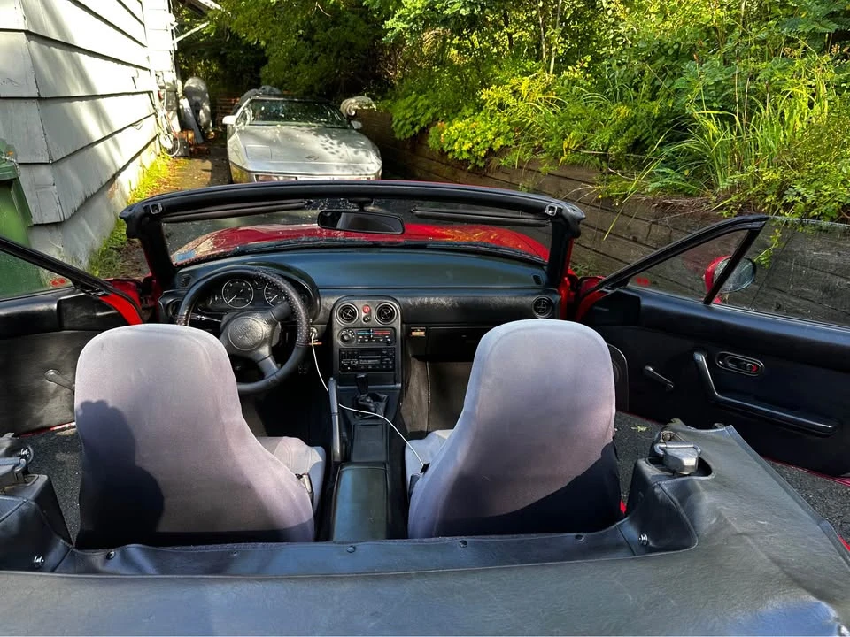1990 Mazda NA MX-5 Miata - Image 5 of 5